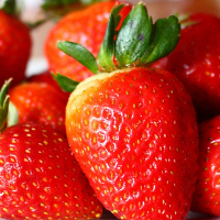 Opvliegers in de zomer - zelfhulptips om af te koelen 4 Aardbei acupunctuur